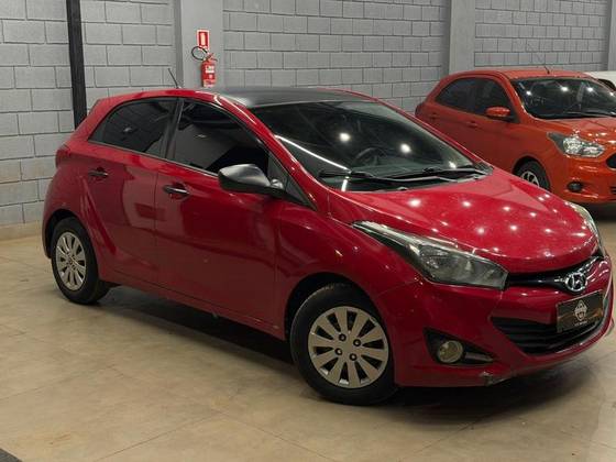 HYUNDAI HB20 1.0 COMFORT 12V FLEX 4P MANUAL HYUNDAI HB20 1.0 COMFORT 12V FLEX 4P MANUAL